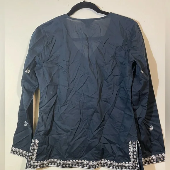 Express Top Women Small‎ Navy Blue Silver Embroidered Sequin Shirt V-neck blouse - Picture 3 of 10